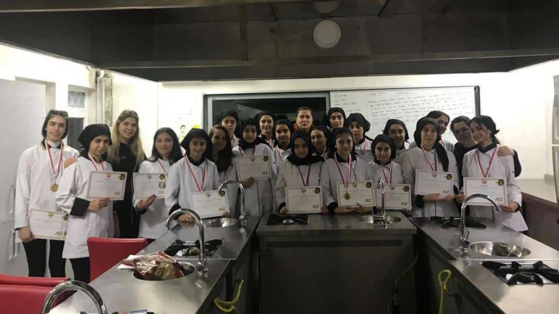 4. Diyarbakır Ulusal Aşçılık ve Pastacılık Yarışmasına Öğrencilerimiz Damga Vurdu